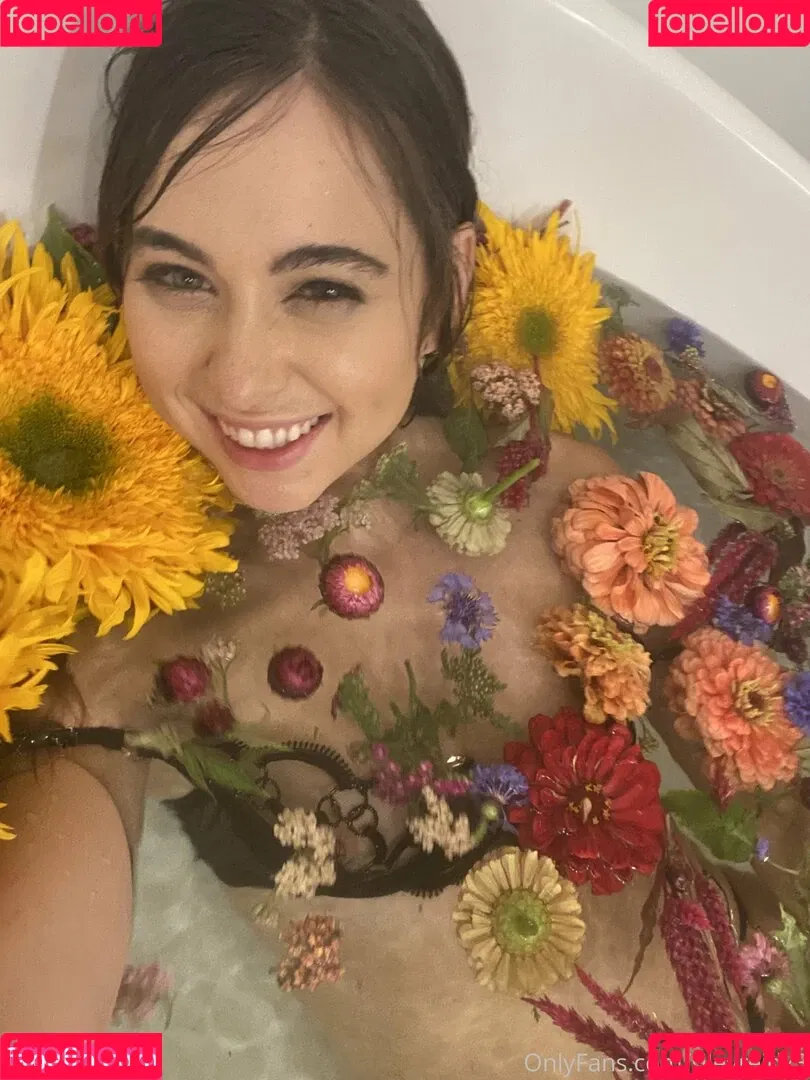 rileyreidx3 Onlyfans Photo Gallery 