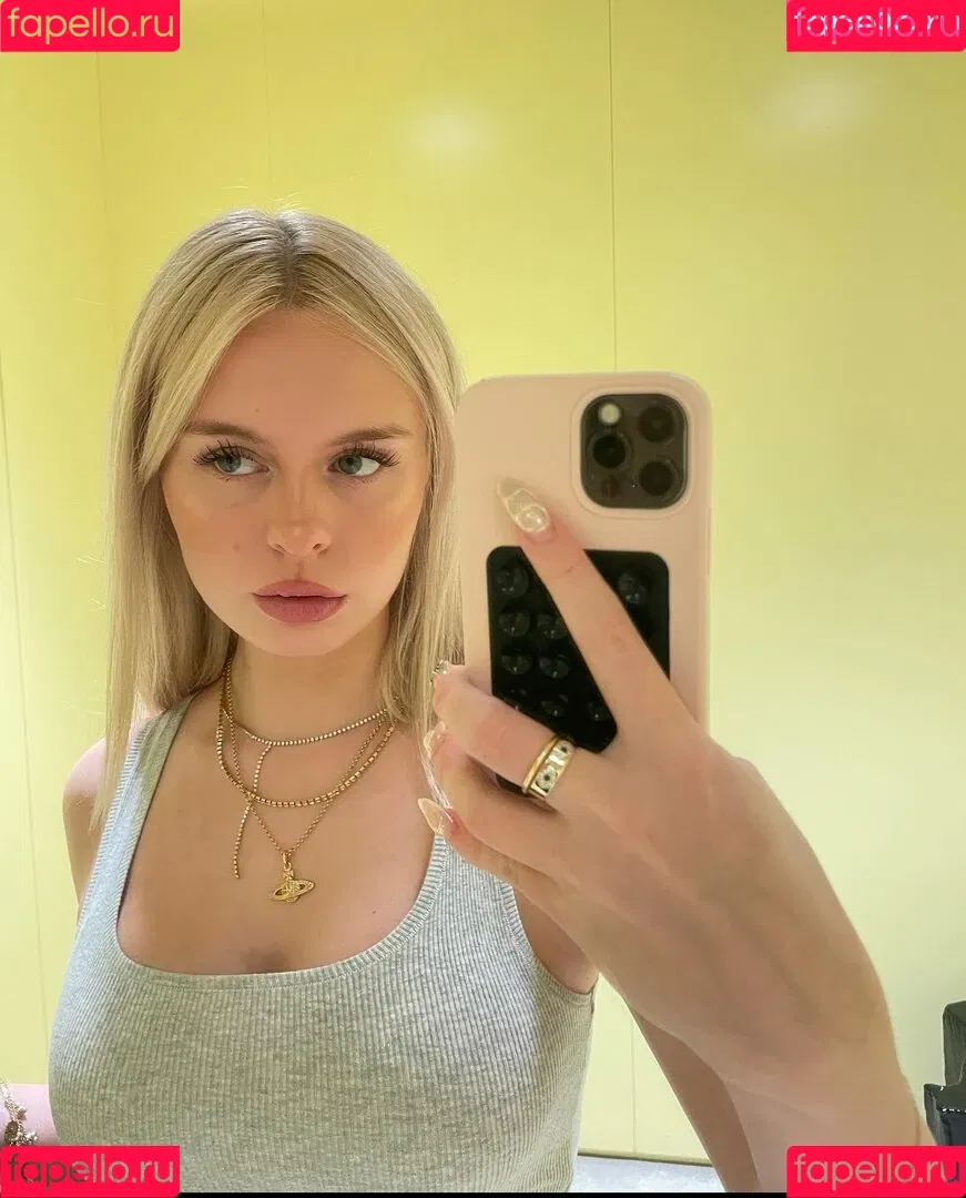 Leni Marie Onlyfans Photo Gallery 