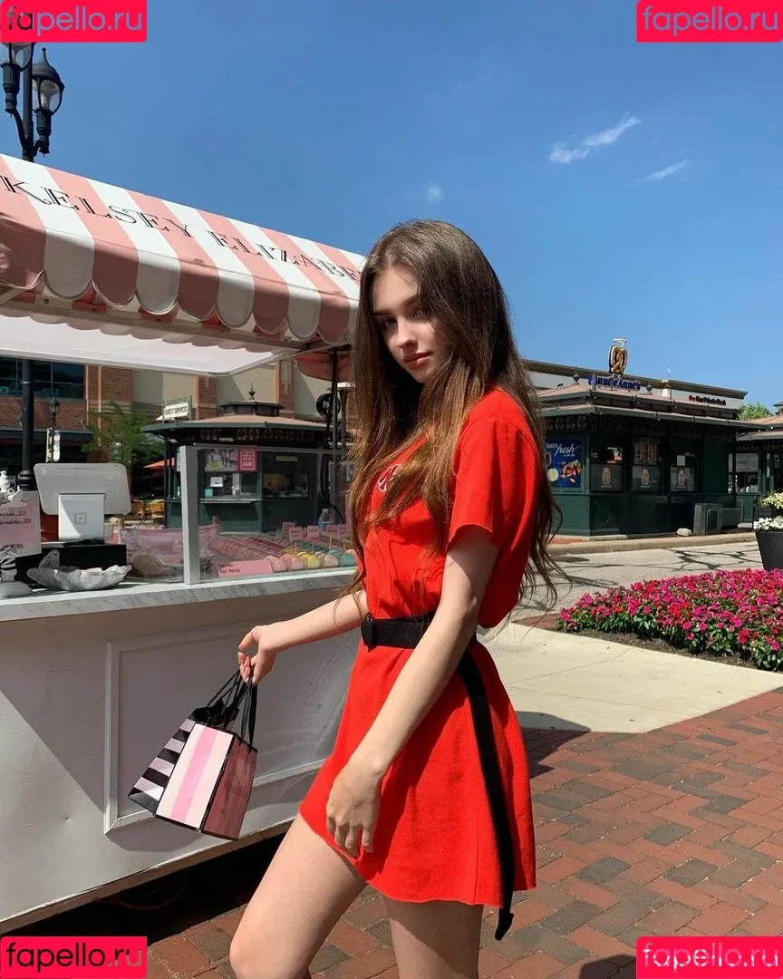 Elina Karimova Onlyfans Photo Gallery 