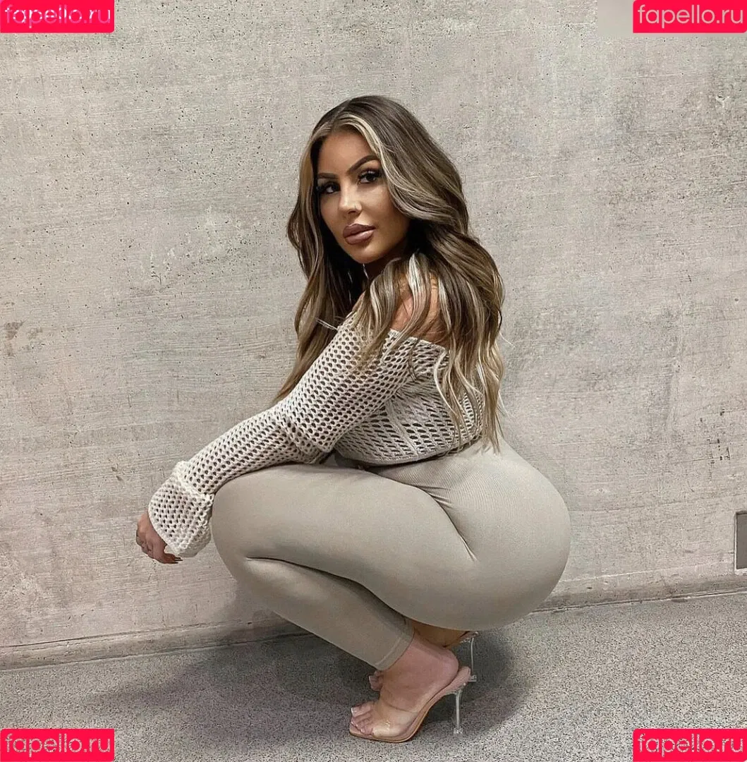 Melina.Million Onlyfans Photo Gallery 