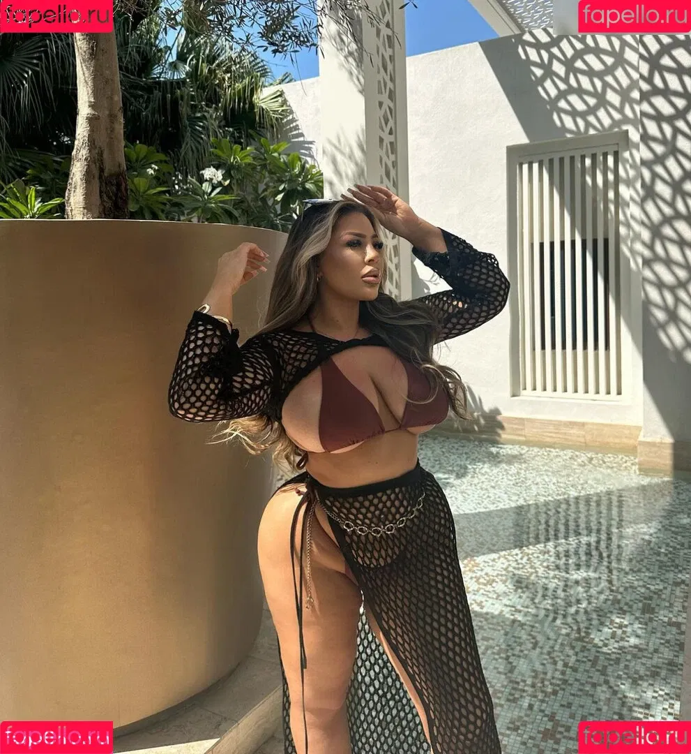 Melina.Million Onlyfans Photo Gallery 