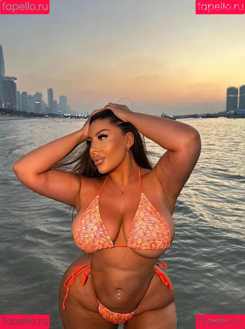Melina.Million Onlyfans Photo Gallery 