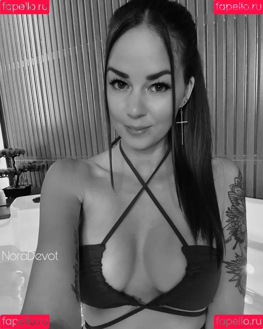 NoraDevot Onlyfans Photo Gallery 
