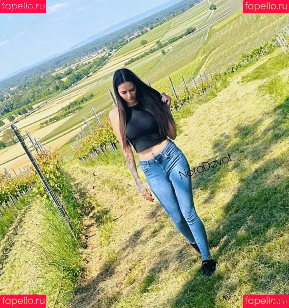 NoraDevot Onlyfans Photo Gallery 