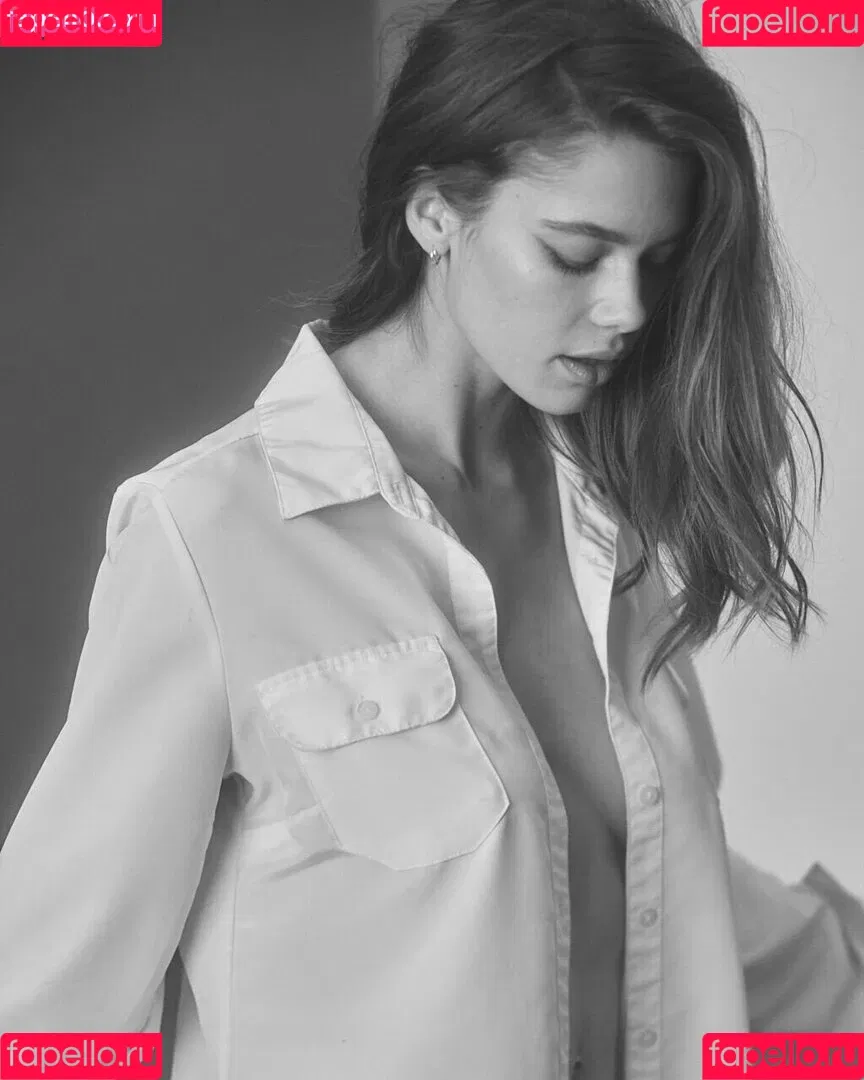Michelle Ellyse Schlaman Onlyfans Photo Gallery 