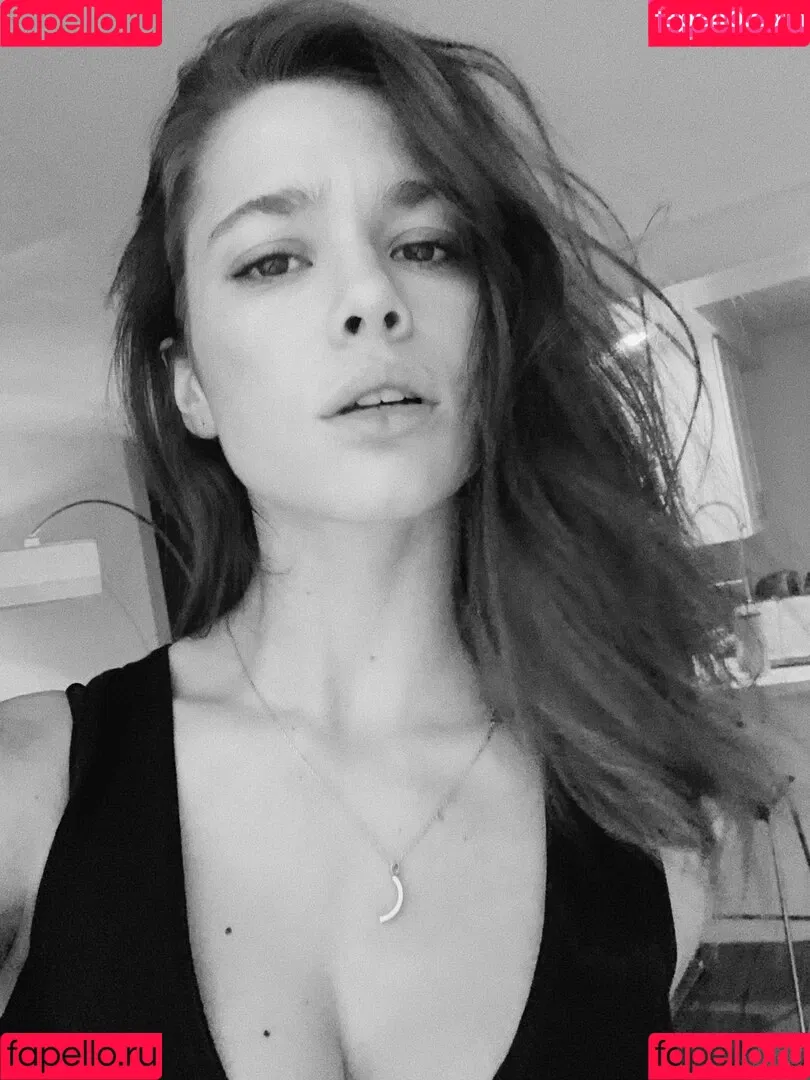 Michelle Ellyse Schlaman Onlyfans Photo Gallery 