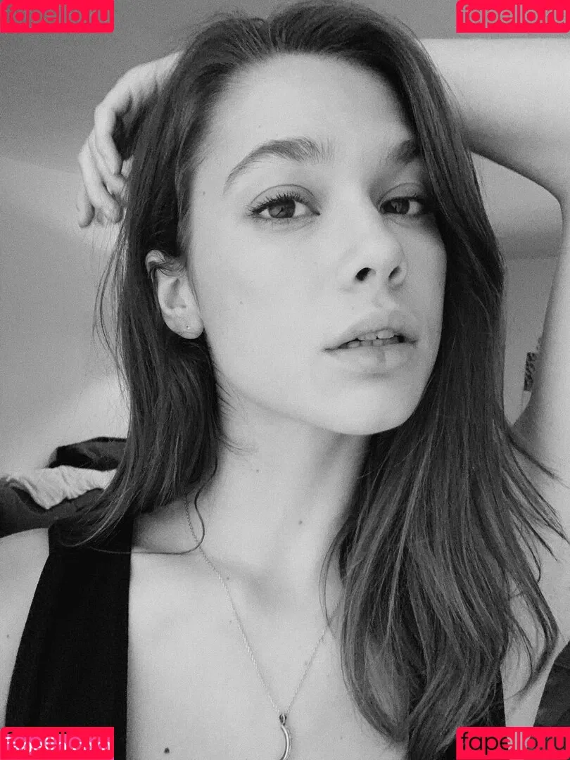 Michelle Ellyse Schlaman Onlyfans Photo Gallery 