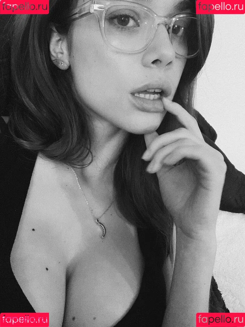 Michelle Ellyse Schlaman Onlyfans Photo Gallery 