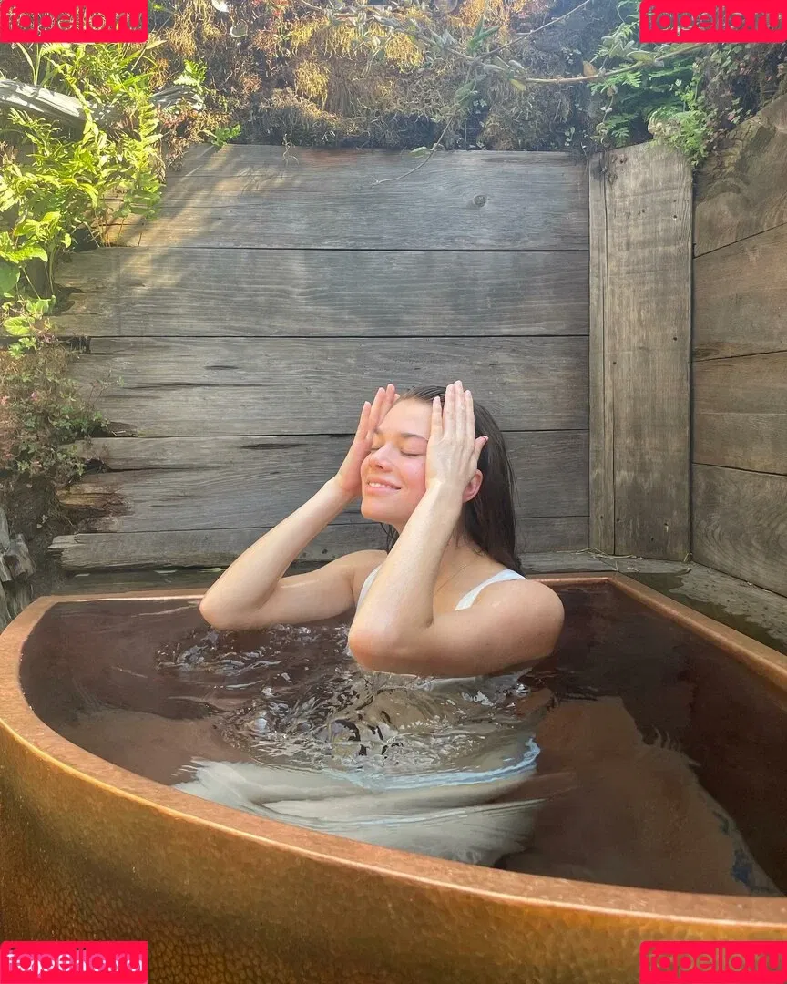 Michelle Ellyse Schlaman Onlyfans Photo Gallery 