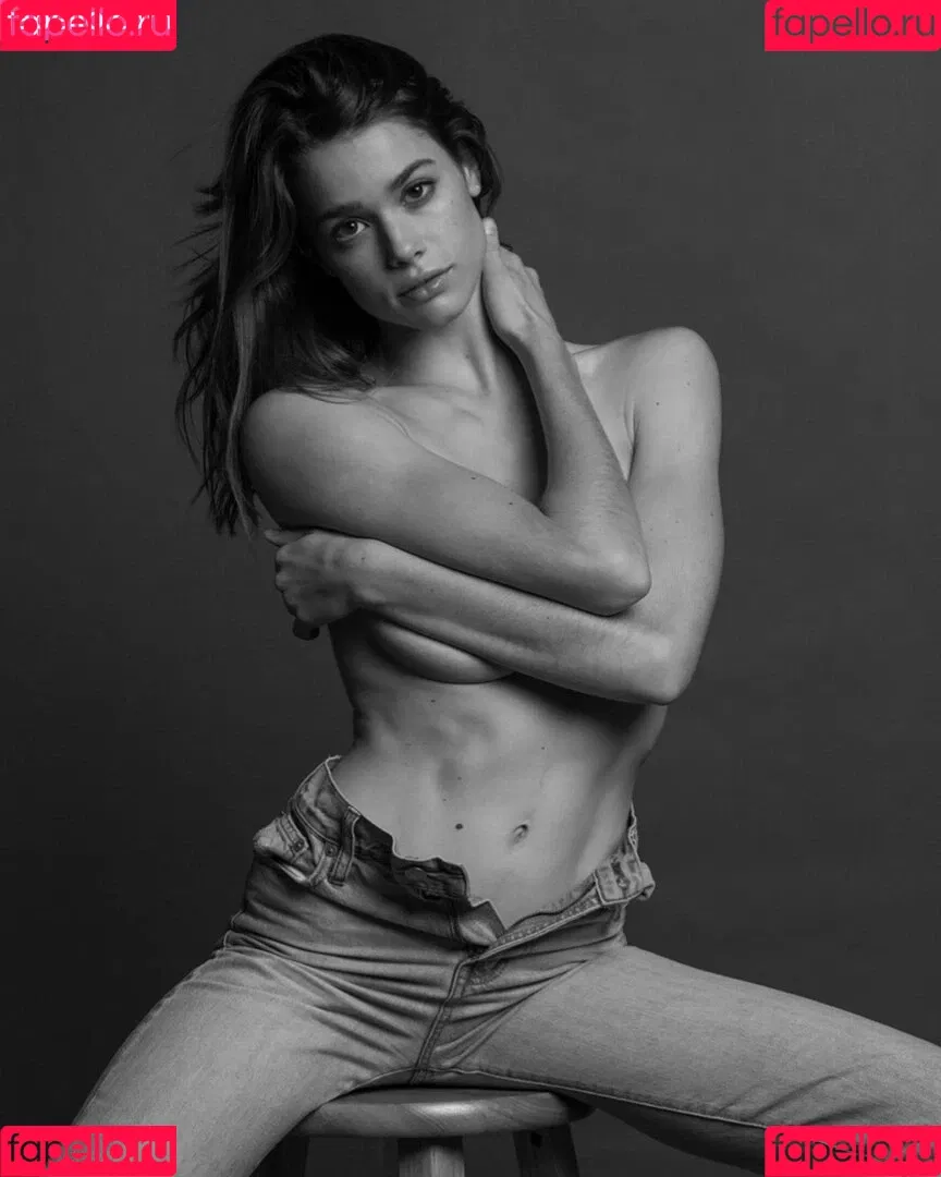 Michelle Ellyse Schlaman Onlyfans Photo Gallery 