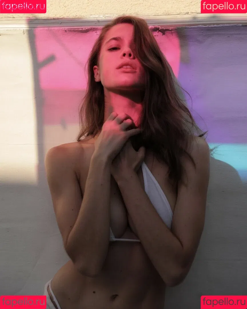 Michelle Ellyse Schlaman Onlyfans Photo Gallery 
