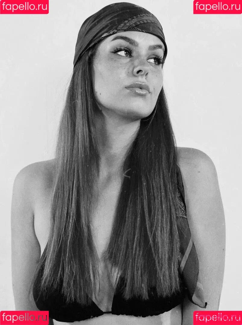 anna.gazanis Onlyfans Photo Gallery 