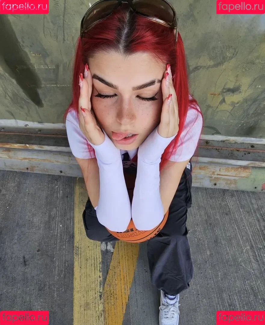 anna.gazanis Onlyfans Photo Gallery 
