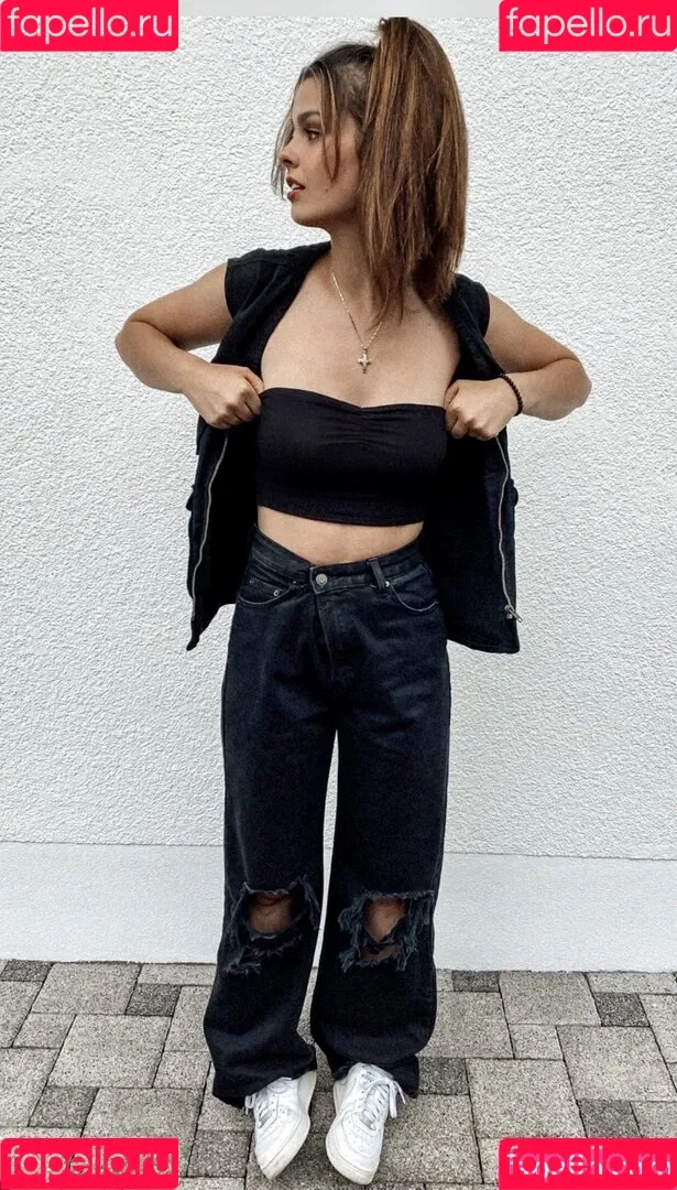 anna.gazanis Onlyfans Photo Gallery 