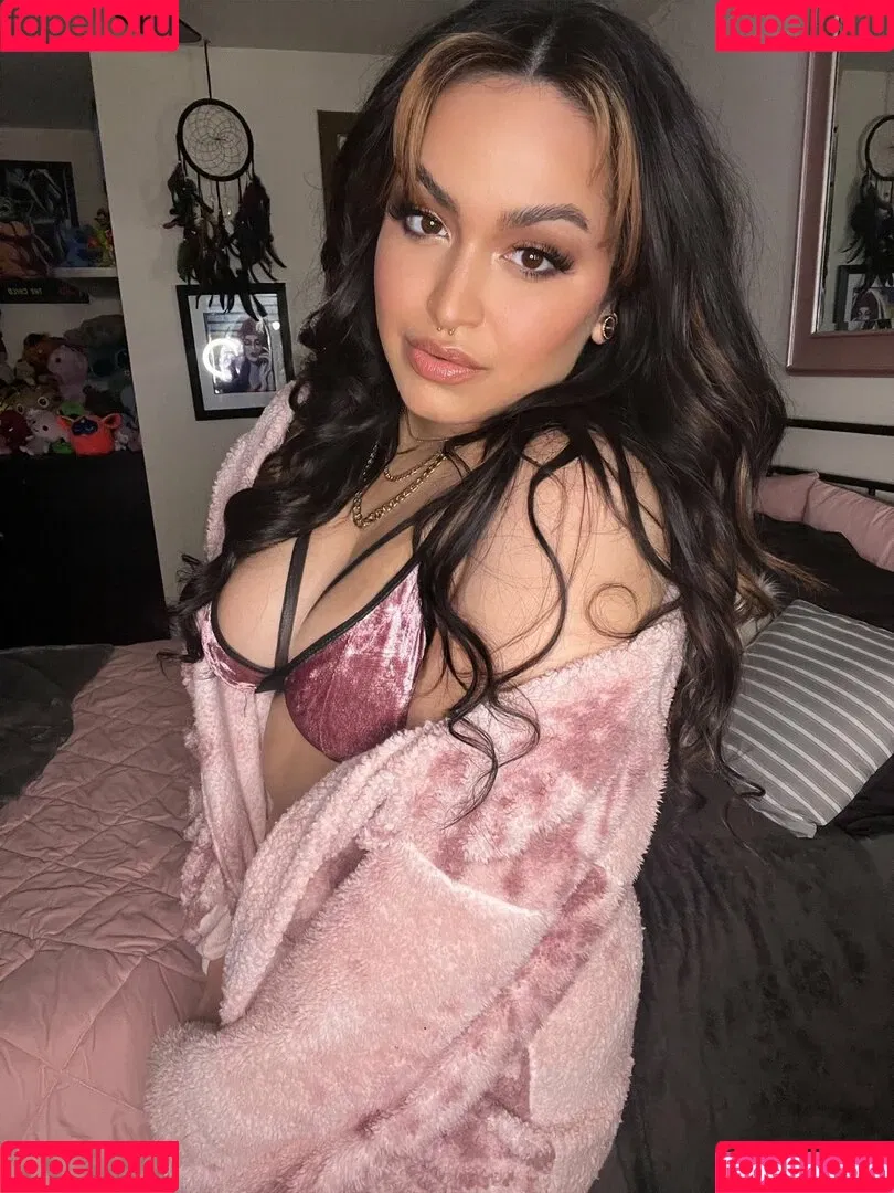 Gabby Ortiz Onlyfans Photo Gallery 