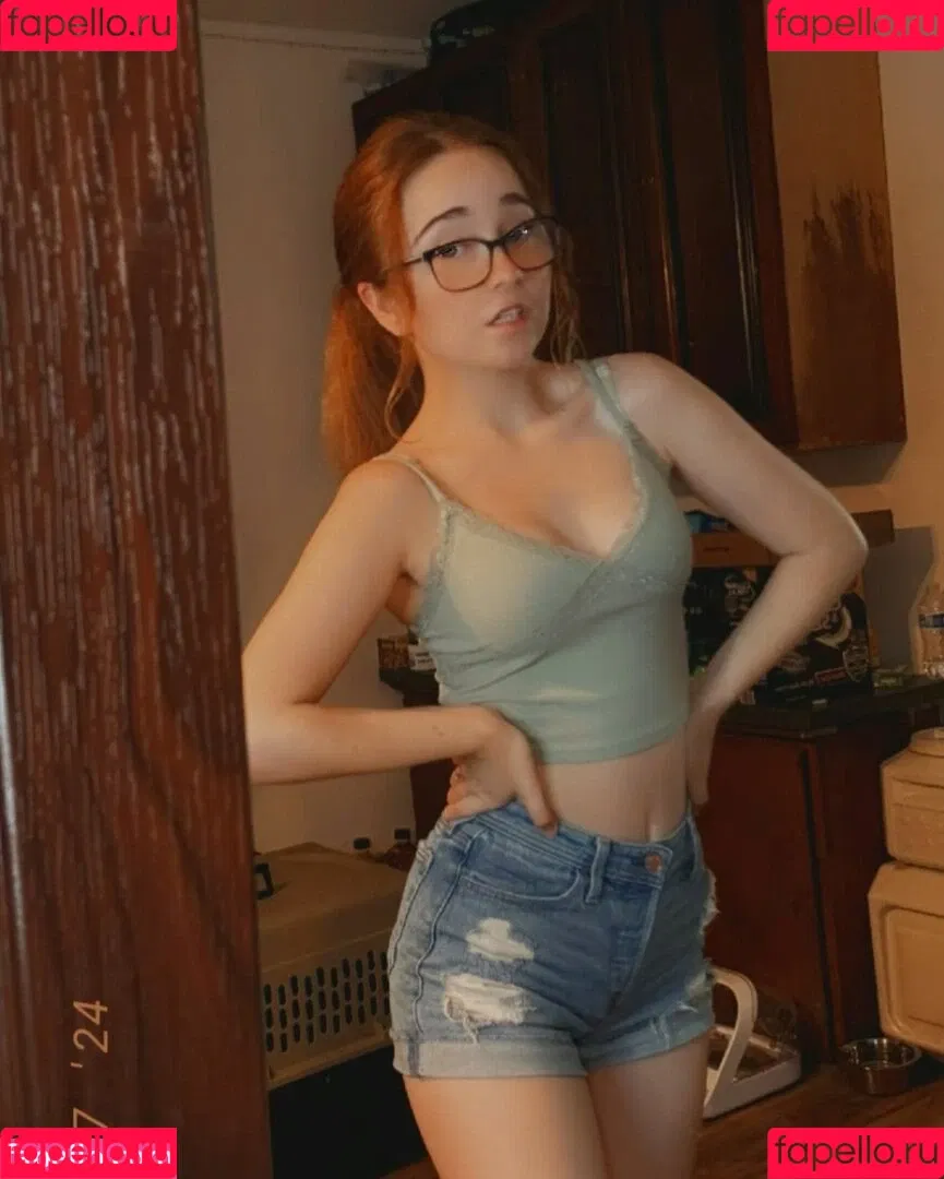 Lyssaurora Onlyfans Photo Gallery 