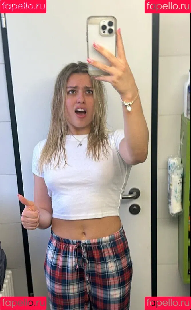 Emma Malewski Onlyfans Photo Gallery 
