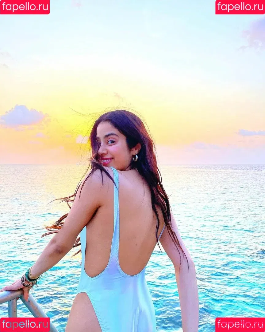 Janhvi Kapoor Onlyfans Photo Gallery 