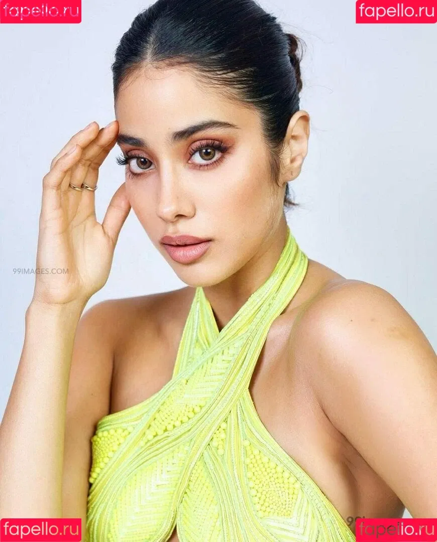 Janhvi Kapoor Onlyfans Photo Gallery 