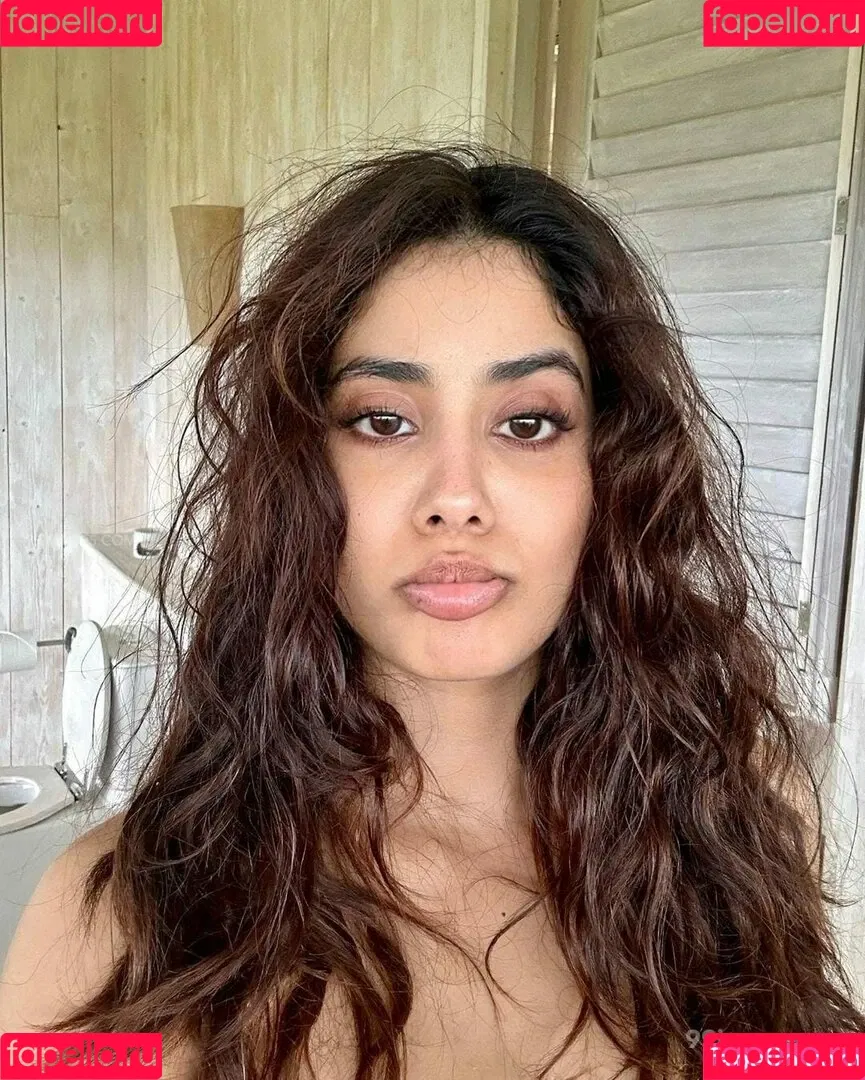 Janhvi Kapoor Onlyfans Photo Gallery 