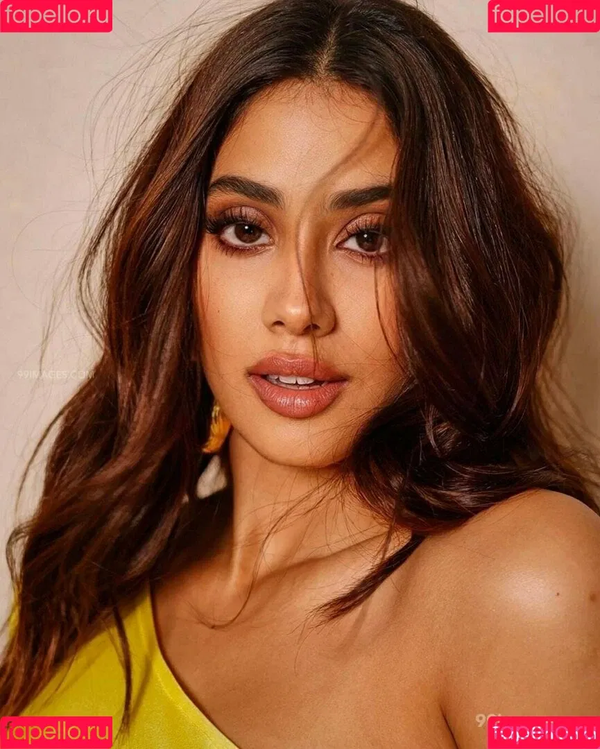 Janhvi Kapoor Onlyfans Photo Gallery 