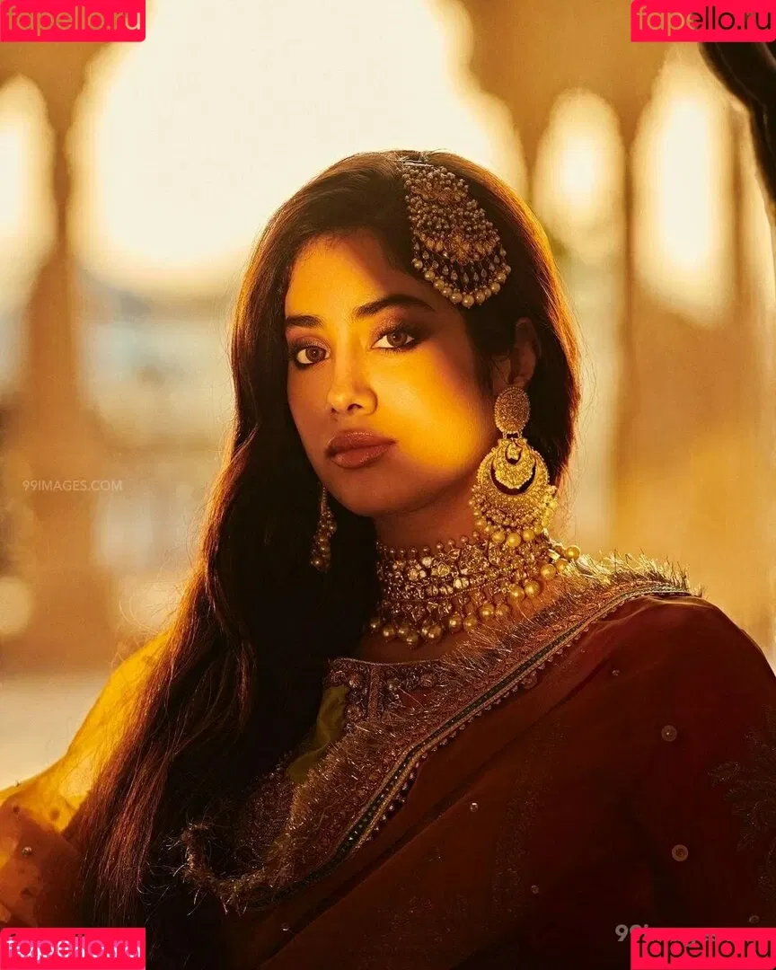 Janhvi Kapoor Onlyfans Photo Gallery 