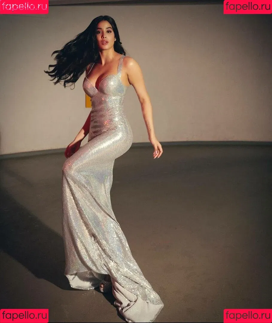 Janhvi Kapoor Onlyfans Photo Gallery 