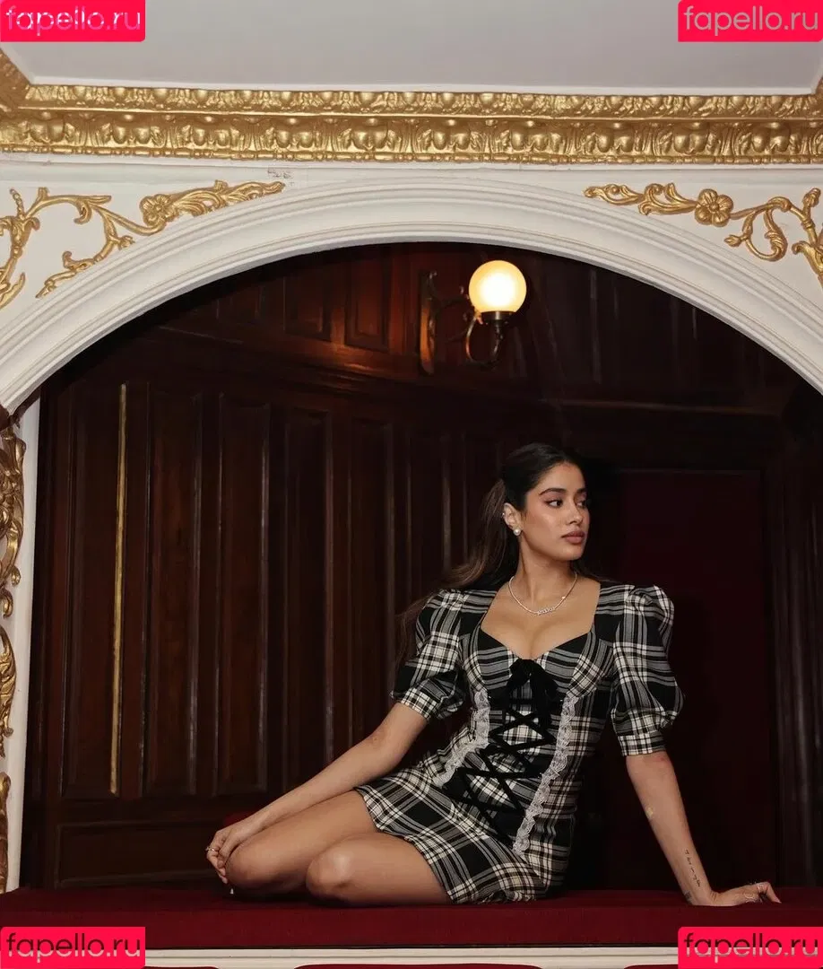 Janhvi Kapoor Onlyfans Photo Gallery 