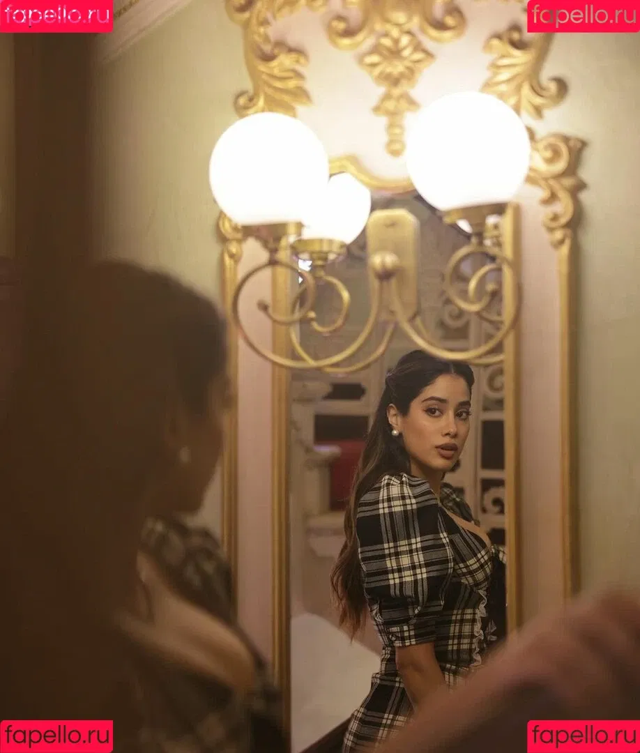 Janhvi Kapoor Onlyfans Photo Gallery 