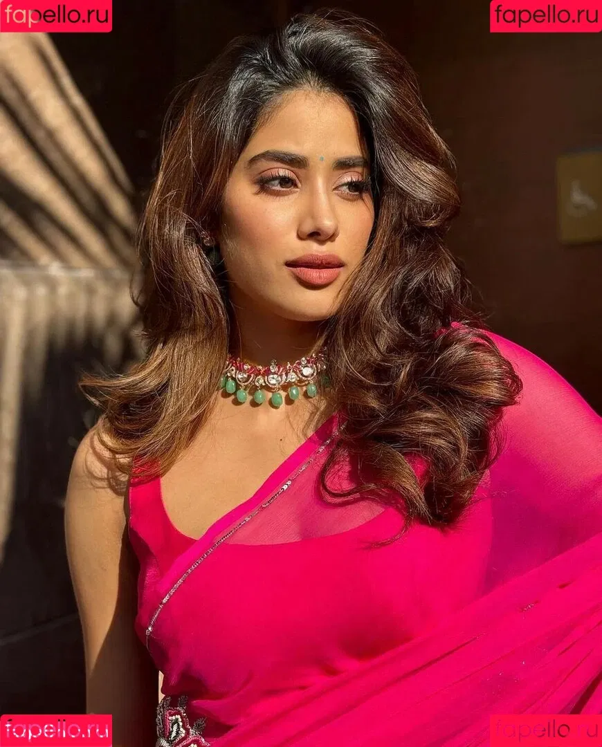 Janhvi Kapoor Onlyfans Photo Gallery 