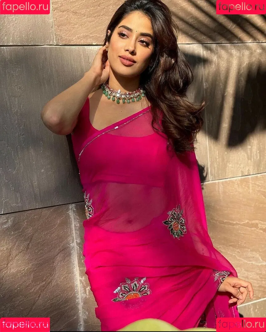 Janhvi Kapoor Onlyfans Photo Gallery 