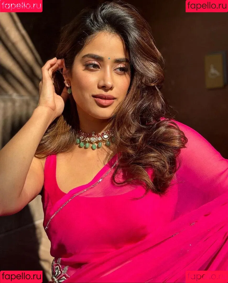 Janhvi Kapoor Onlyfans Photo Gallery 