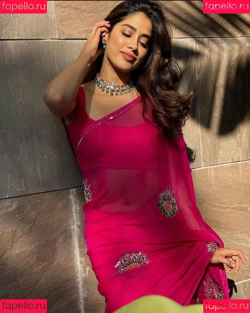 Janhvi Kapoor Onlyfans Photo Gallery 
