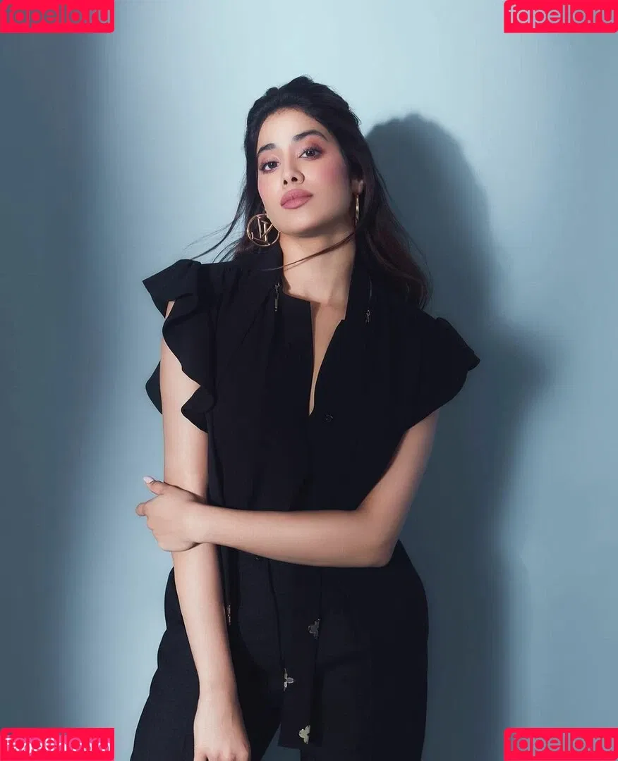 Janhvi Kapoor Onlyfans Photo Gallery 