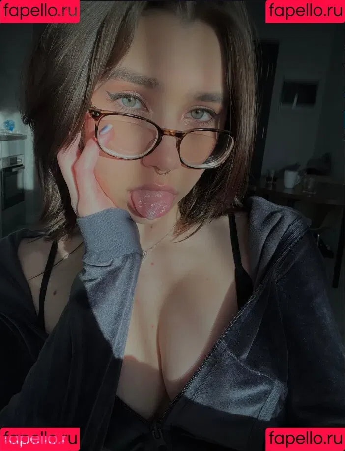 soika_here Onlyfans Photo Gallery 