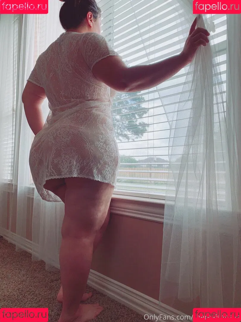 therealsabella Onlyfans Photo Gallery 