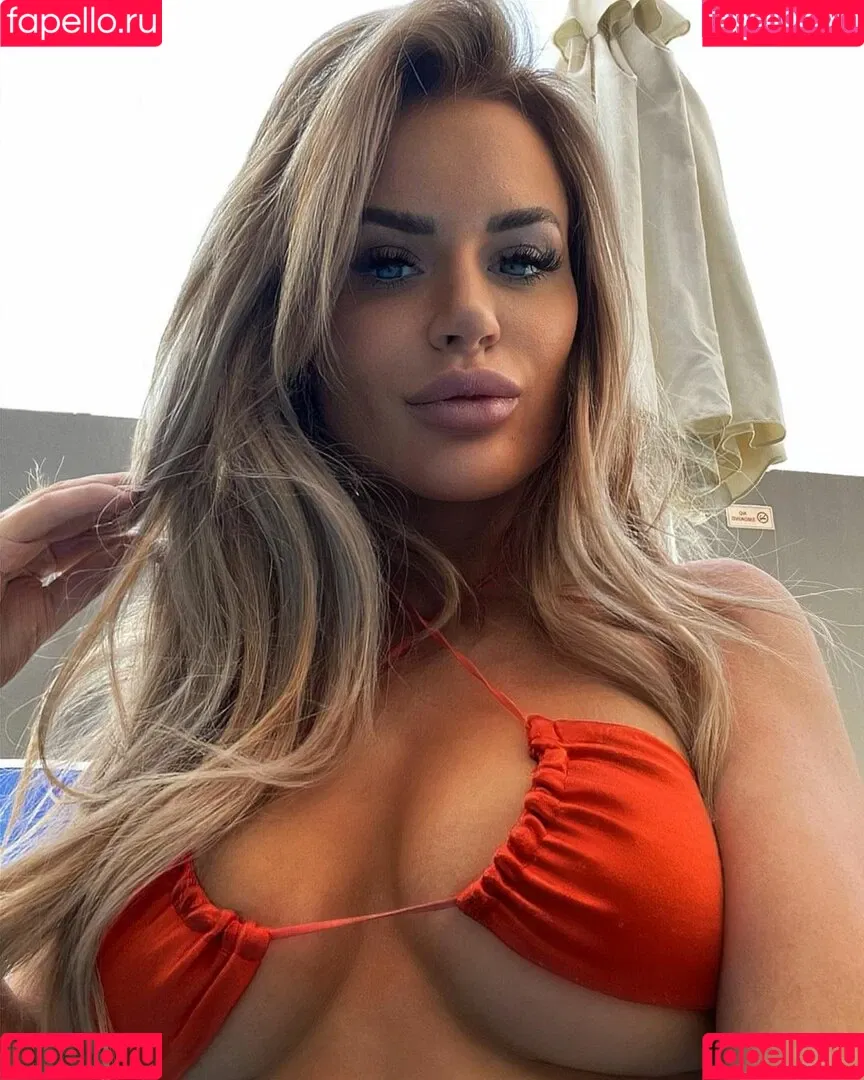 Nicole Farrell Onlyfans Photo Gallery 