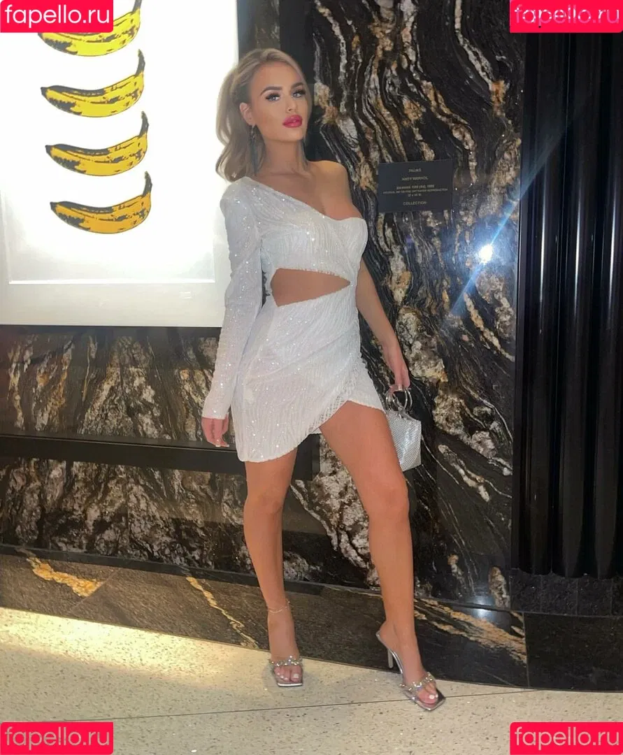 Nicole Farrell Onlyfans Photo Gallery 
