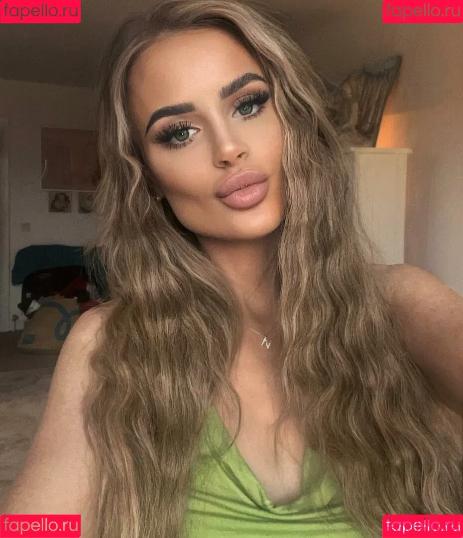 Nicole Farrell Onlyfans Photo Gallery 