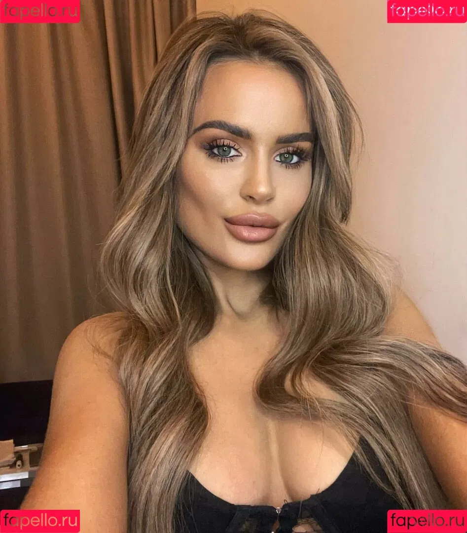 Nicole Farrell Onlyfans Photo Gallery 