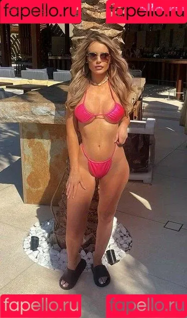 Nicole Farrell Onlyfans Photo Gallery 
