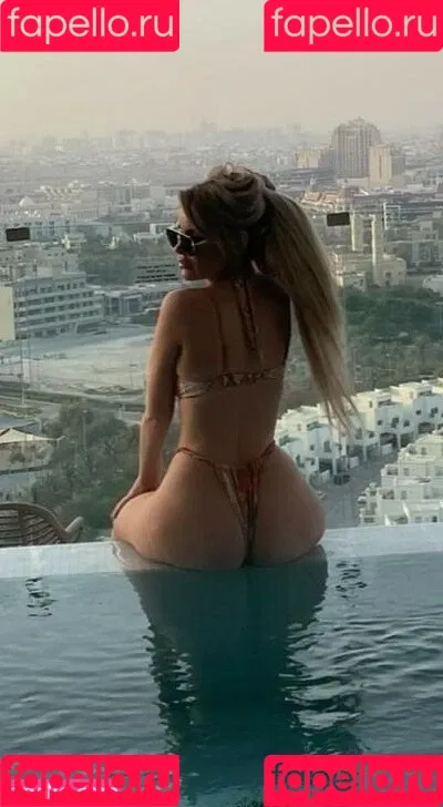 Nicole Farrell Onlyfans Photo Gallery 