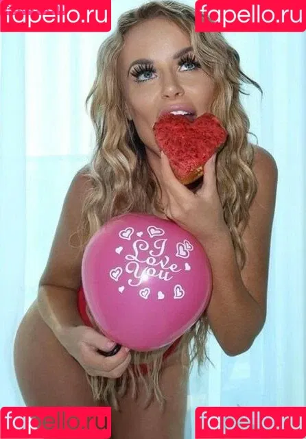 Nicole Farrell Onlyfans Photo Gallery 