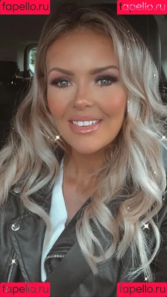 Nicole Farrell Onlyfans Photo Gallery 
