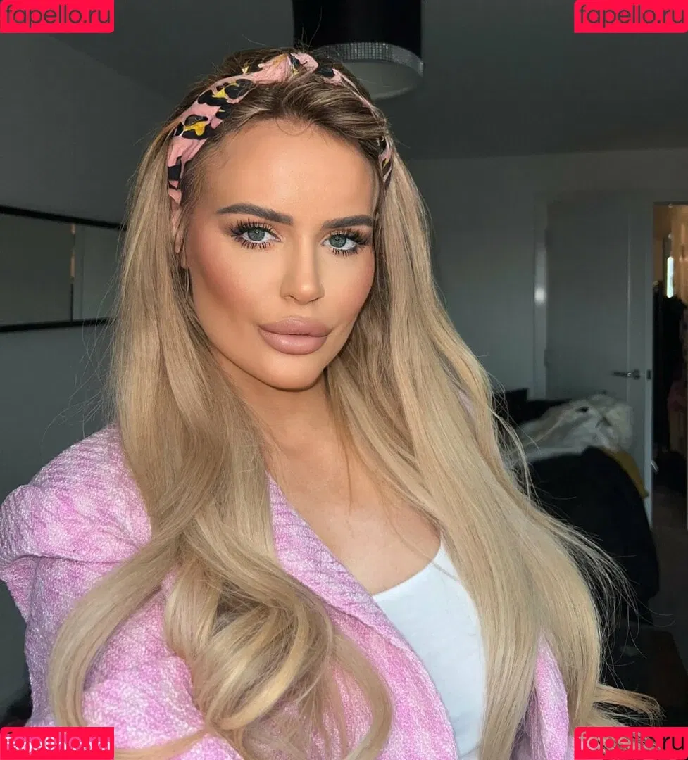 Nicole Farrell Onlyfans Photo Gallery 