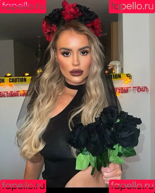 Nicole Farrell Onlyfans Photo Gallery 