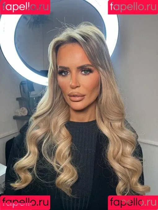 Nicole Farrell Onlyfans Photo Gallery 