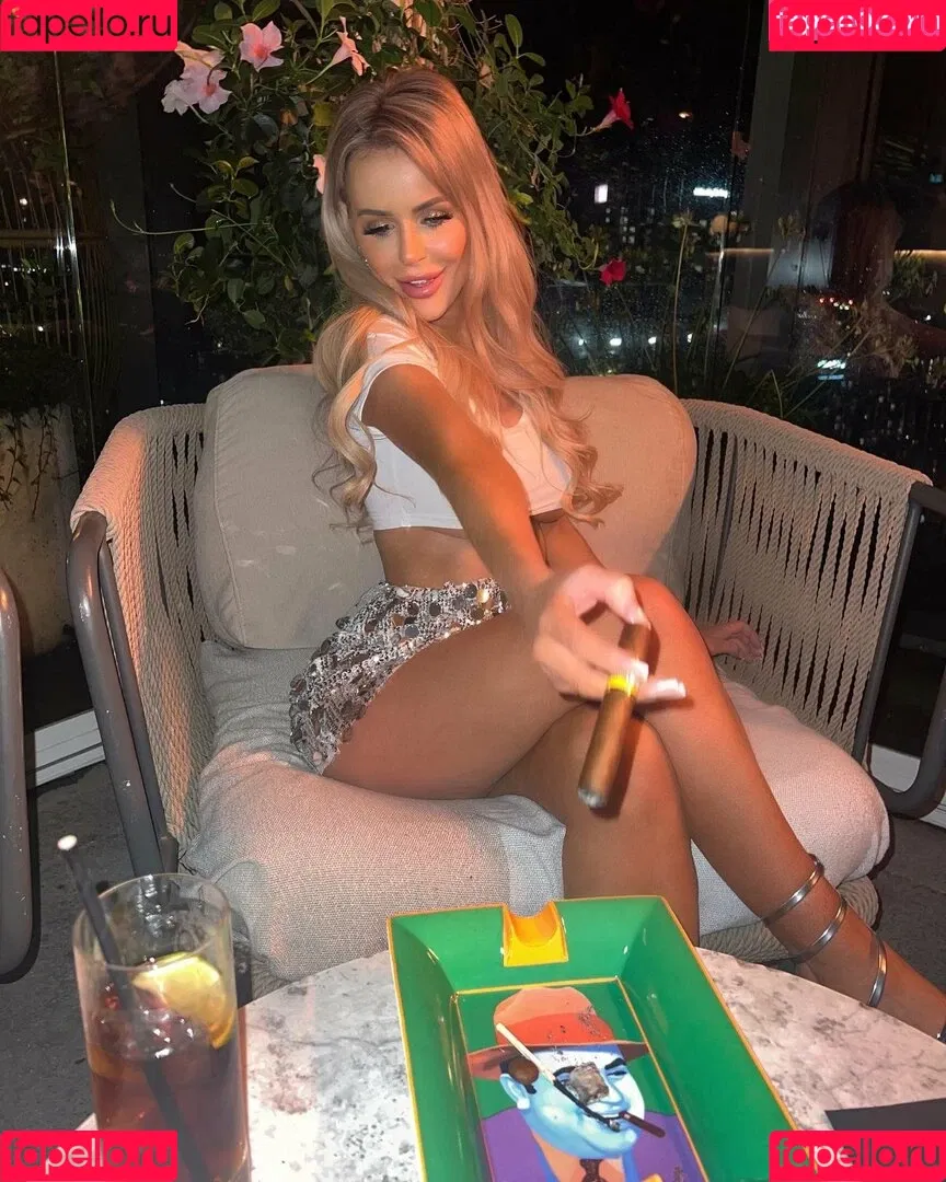 Nicole Farrell Onlyfans Photo Gallery 
