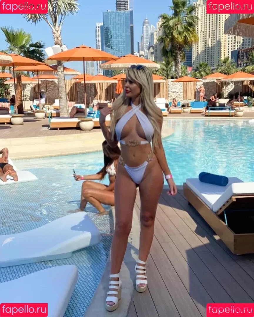 Nicole Farrell Onlyfans Photo Gallery 