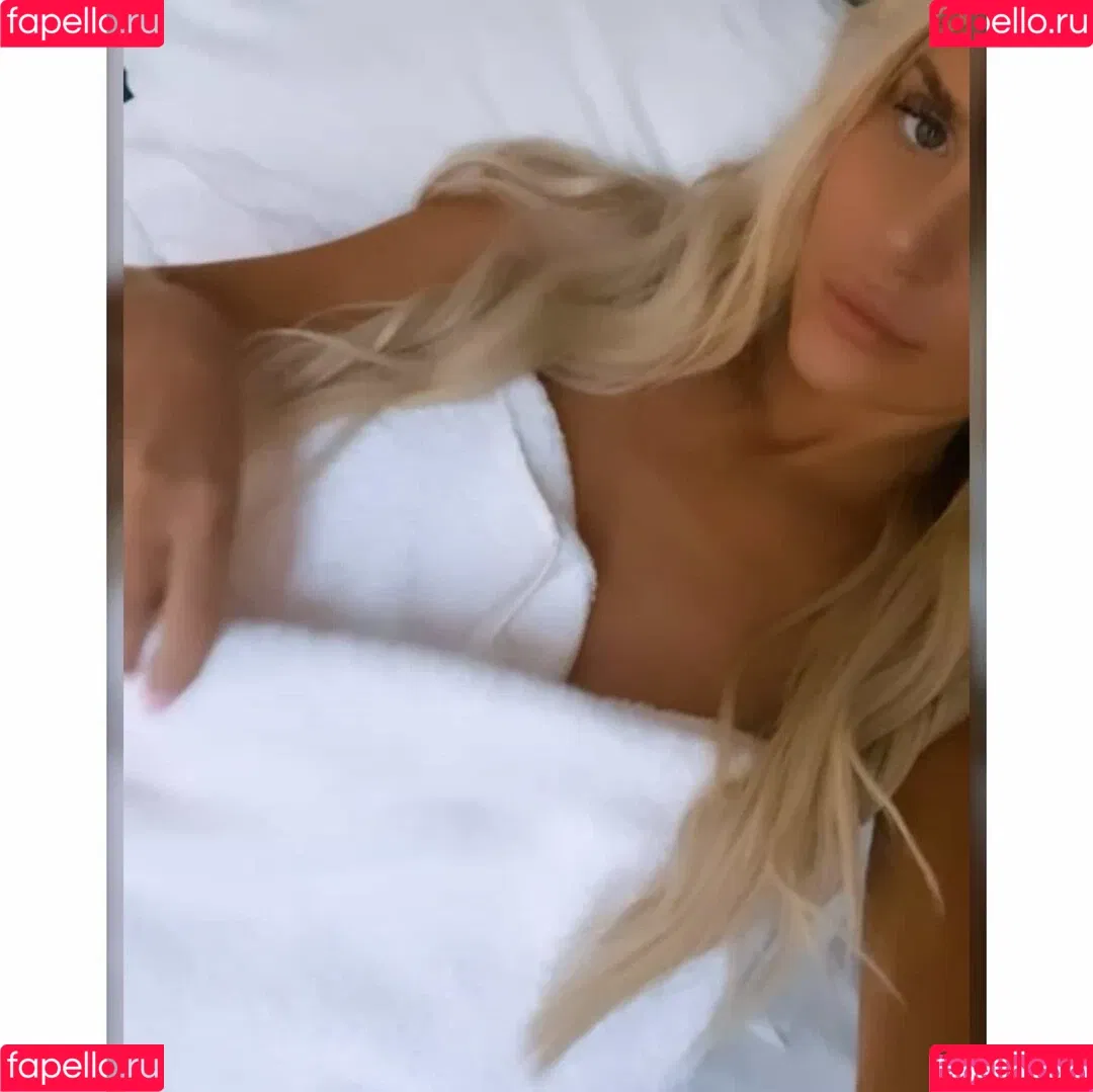 Nicole Farrell Onlyfans Photo Gallery 